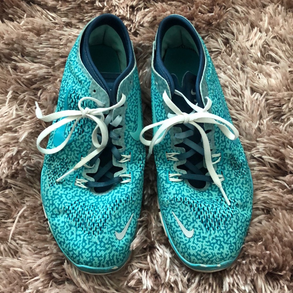 Nike free shoes